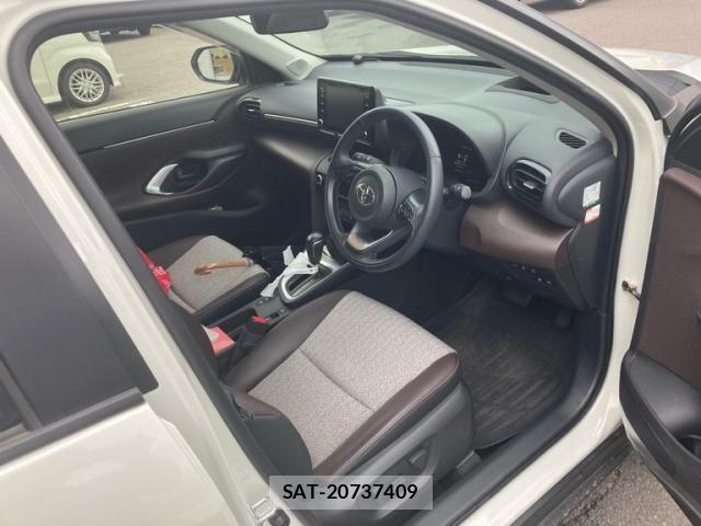 Toyota YARIS CROSS 2021-12 8662665-10