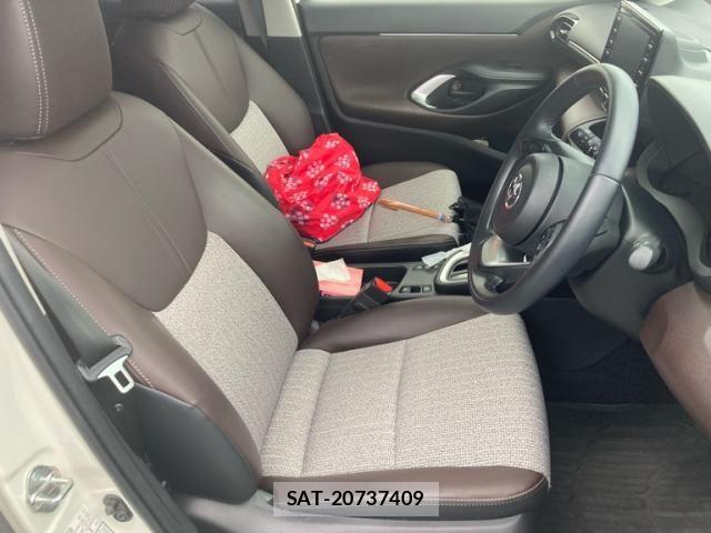 Toyota YARIS CROSS 2021-12 8662665-17
