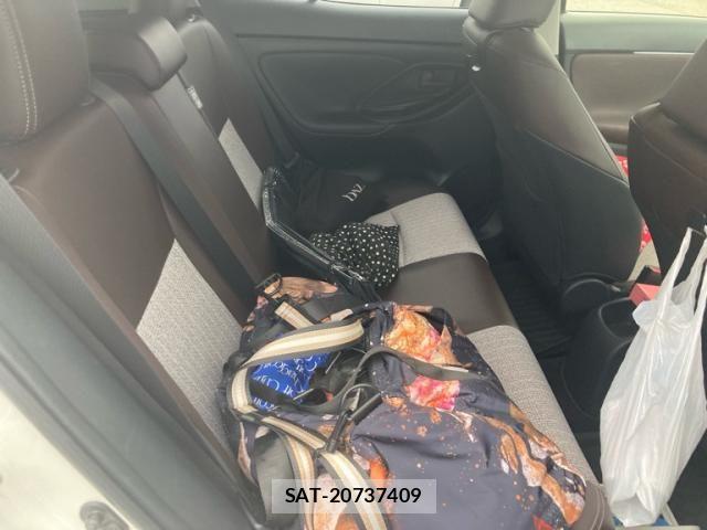 Toyota YARIS CROSS 2021-12 8662665-24
