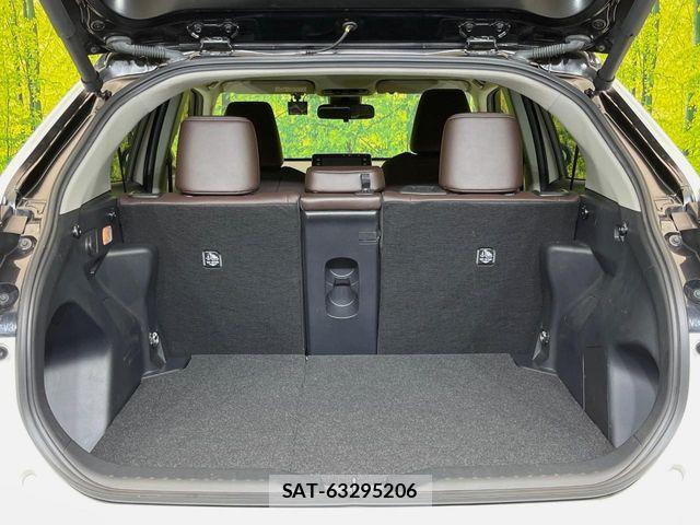Toyota YARIS CROSS 2021-10 8662658-9