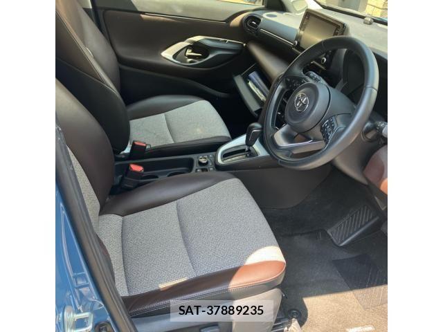 Toyota YARIS CROSS 2020-12 8687024-13