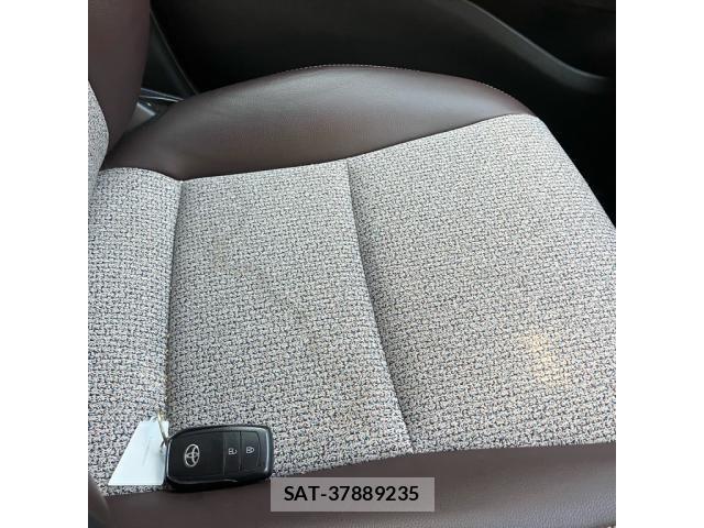 Toyota YARIS CROSS 2020-12 8687024-16