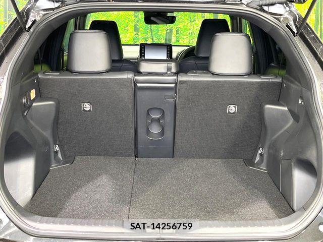 Toyota YARIS CROSS 2024-04 8687012-9