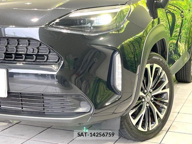 Toyota YARIS CROSS 2024-04 8687012-11