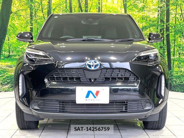 Toyota YARIS CROSS 2024-04 8687012-13