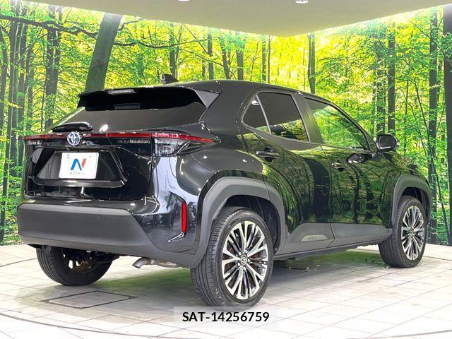 Toyota YARIS CROSS 2024-04 8687012-16