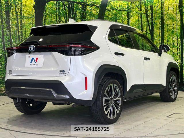 Toyota YARIS CROSS 2023-01 8687015-16