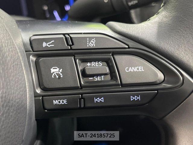 Toyota YARIS CROSS 2023-01 8687015-6
