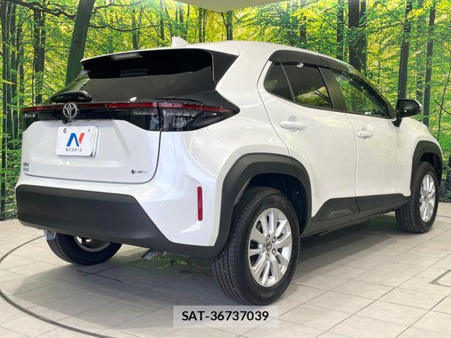 Toyota YARIS CROSS 2025-08 8687014-15