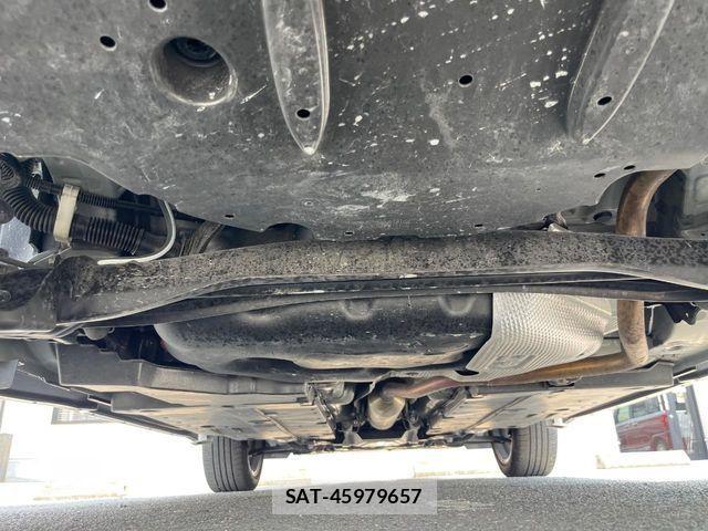 Toyota YARIS CROSS 2023-07 8687013-18