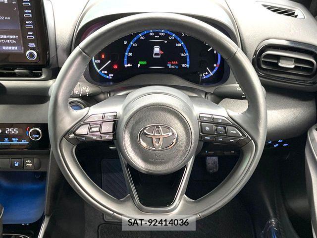 Toyota YARIS CROSS 2023-03 8687022-10