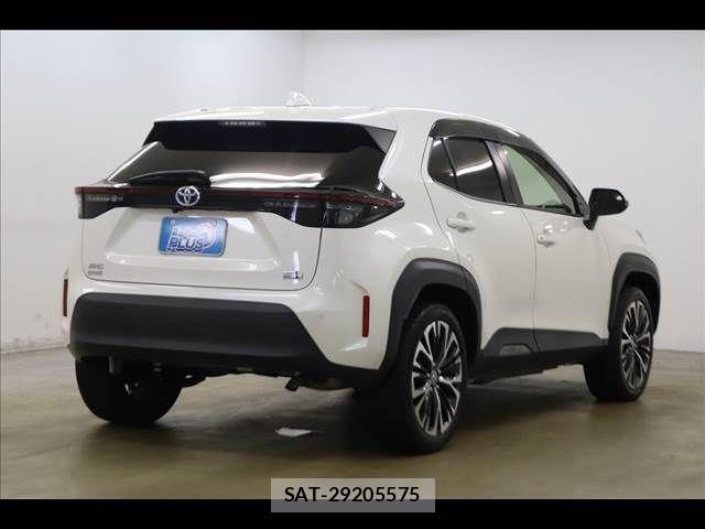 Toyota YARIS CROSS 2021-03 8747119-18