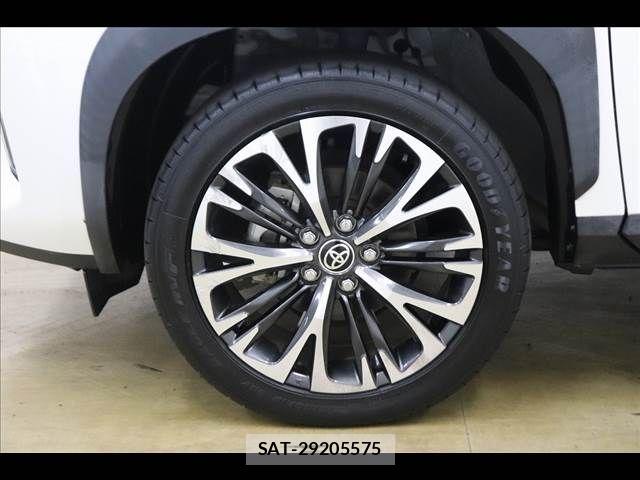 Toyota YARIS CROSS 2021-03 8747119-23