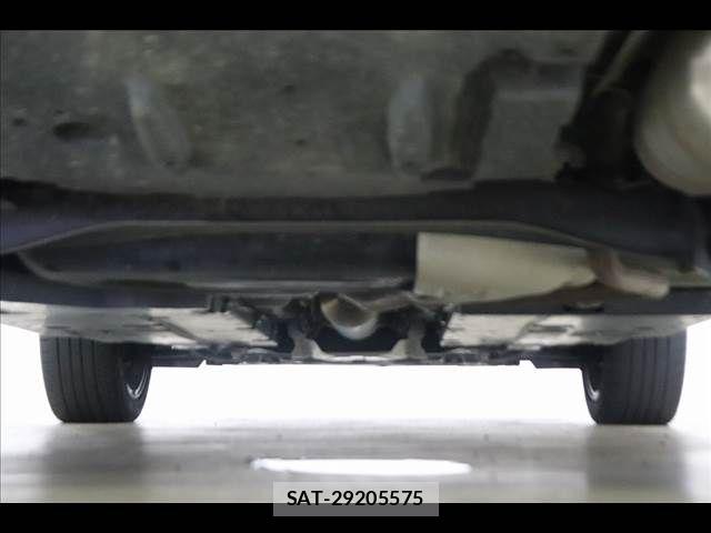Toyota YARIS CROSS 2021-03 8747119-25