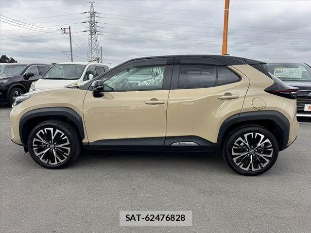 Toyota YARIS CROSS 2024-03 8747102-10