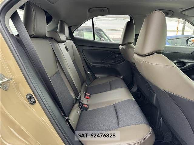 Toyota YARIS CROSS 2024-03 8747102-19