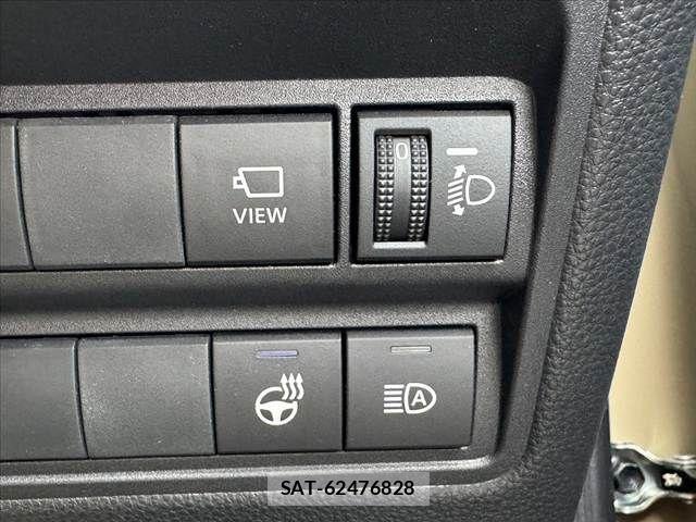 Toyota YARIS CROSS 2024-03 8747102-25