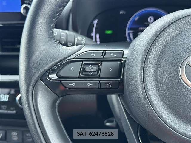 Toyota YARIS CROSS 2024-03 8747102-26