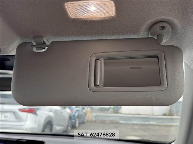 Toyota YARIS CROSS 2024-03 8747102-29
