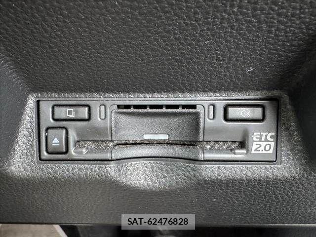 Toyota YARIS CROSS 2024-03 8747102-4
