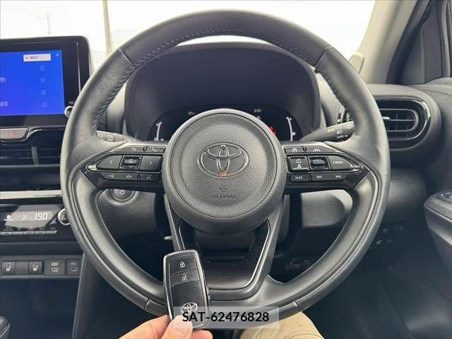 Toyota YARIS CROSS 2024-03 8747102-6