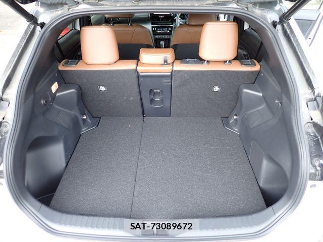 Toyota YARIS CROSS 2024-04 8747098-22