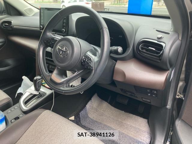 Toyota YARIS CROSS 2021-08 8747120-10