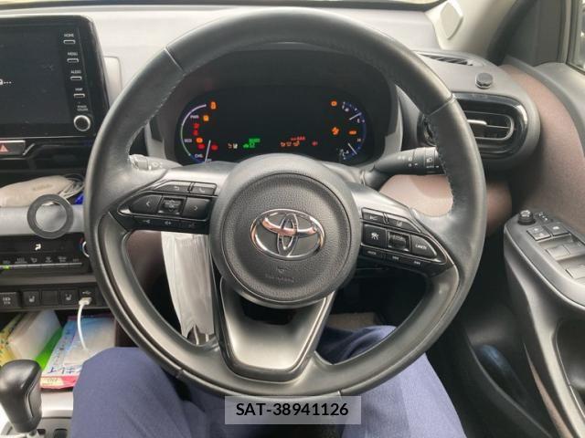 Toyota YARIS CROSS 2021-08 8747120-12