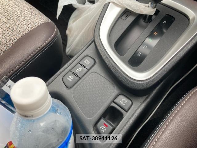 Toyota YARIS CROSS 2021-08 8747120-14