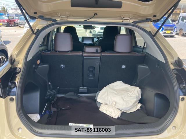 Toyota YARIS CROSS 2024-01 8747116-14