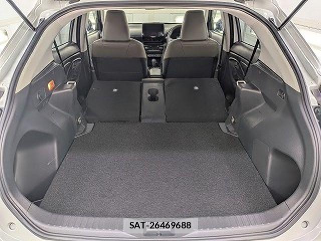 Toyota YARIS CROSS 2025-05 8747099-12