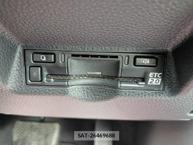 Toyota YARIS CROSS 2025-05 8747099-16