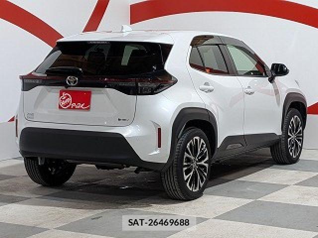 Toyota YARIS CROSS 2025-05 8747099-25