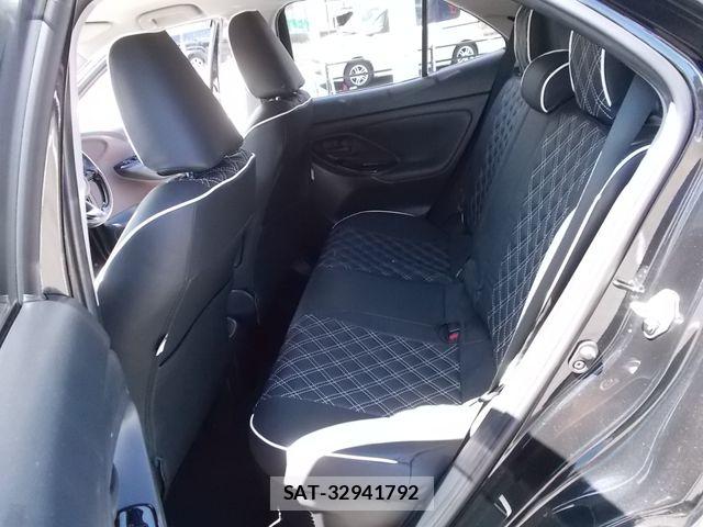Toyota YARIS CROSS 2020-12 8747118-17