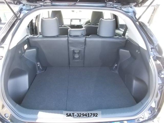 Toyota YARIS CROSS 2020-12 8747118-19