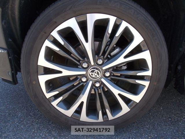 Toyota YARIS CROSS 2020-12 8747118-23