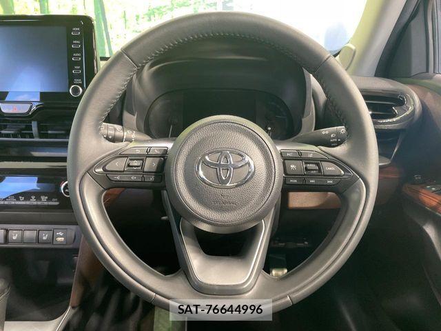 Toyota YARIS CROSS 2021-07 8747114-11