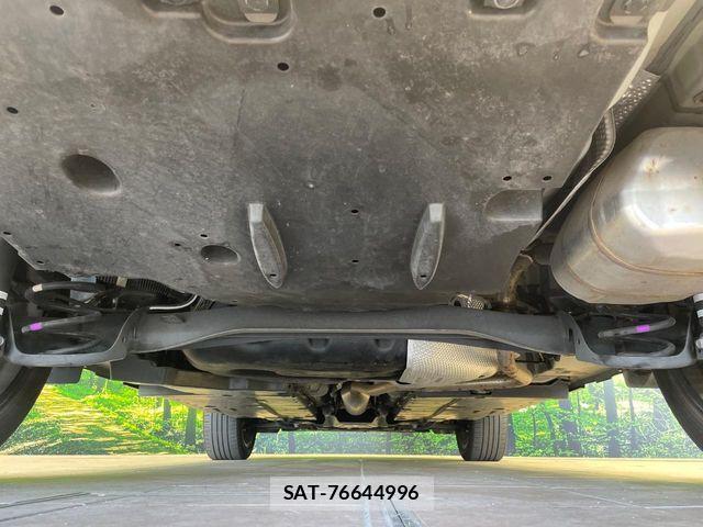 Toyota YARIS CROSS 2021-07 8747114-19