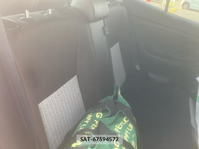 Toyota YARIS CROSS 2023-11 8747115-10
