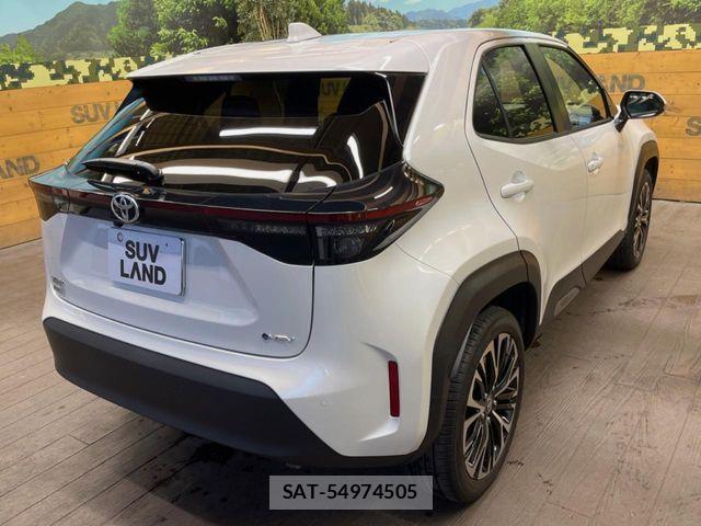 Toyota YARIS CROSS 2024-03 8747100-16