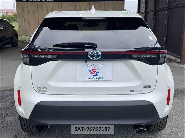 Toyota YARIS CROSS 2021-11 8747113-15