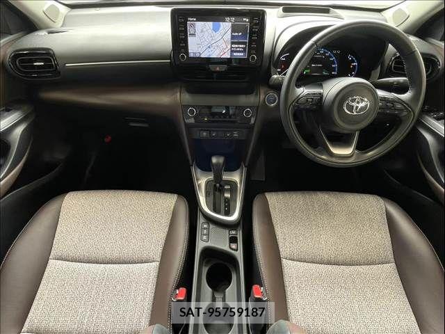 Toyota YARIS CROSS 2021-11 8747113-1