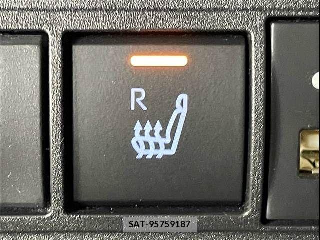 Toyota YARIS CROSS 2021-11 8747113-7