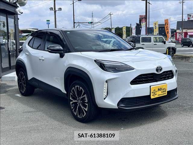 Toyota YARIS CROSS 2024-10 8747103-19