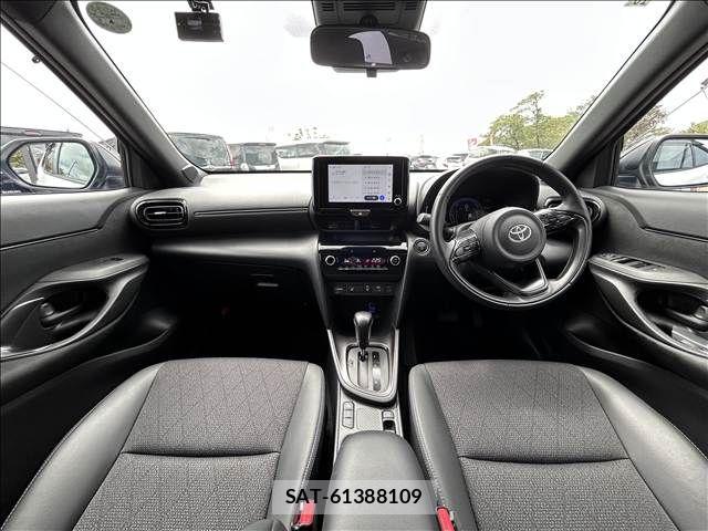 Toyota YARIS CROSS 2024-10 8747103-3