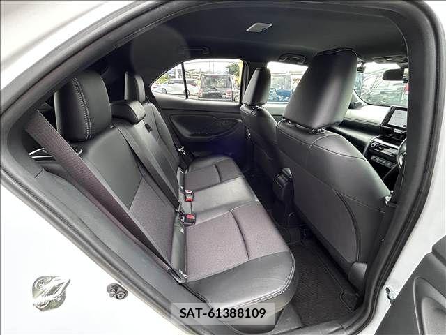 Toyota YARIS CROSS 2024-10 8747103-6
