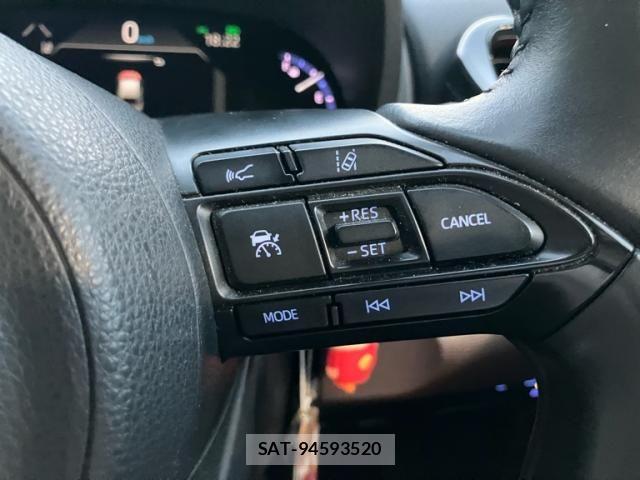 Toyota YARIS CROSS 2020-11 8747121-13