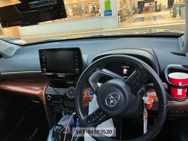 Toyota YARIS CROSS 2020-11 8747121-16
