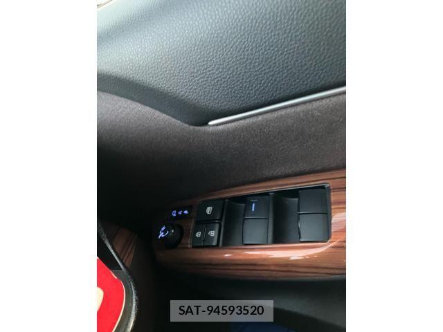 Toyota YARIS CROSS 2020-11 8747121-23