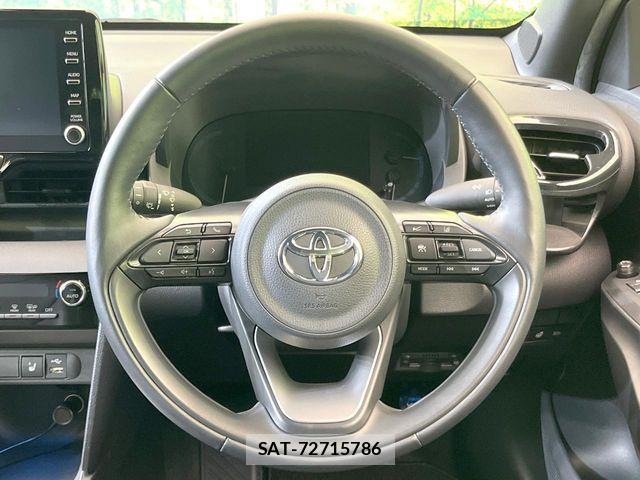 Toyota YARIS CROSS 2022-09 8747112-10
